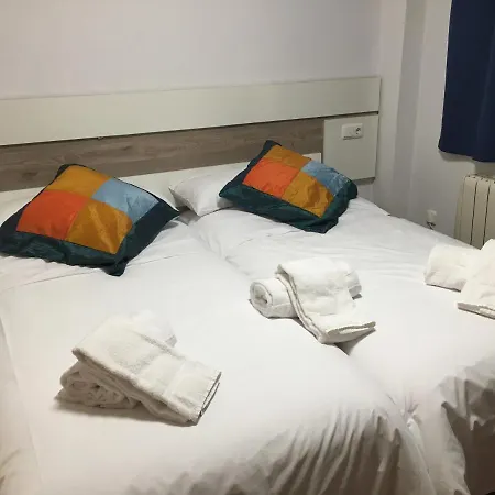 Centrico Apartamento Junto Al Puente Romano Apartment *