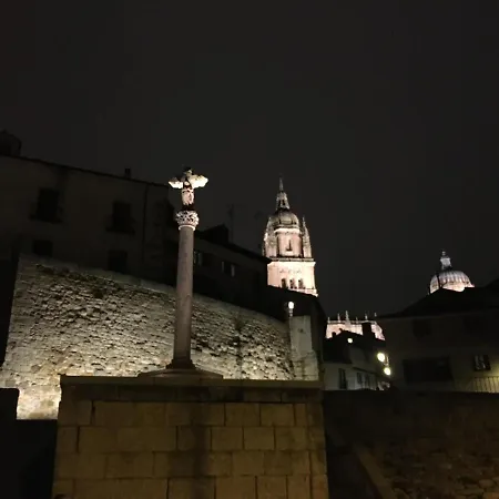Céntrico Apartamento Junto Al Puente Romano Apartamento